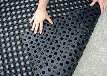 Hollow Mats